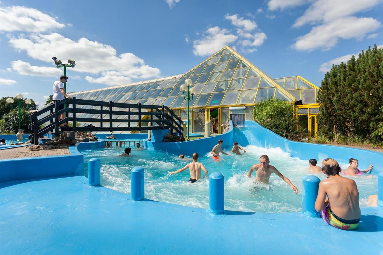 Hotel Oostappen Vakantiepark Hengelhoef Nv à Aan de Wolfsberg Extérieur photo