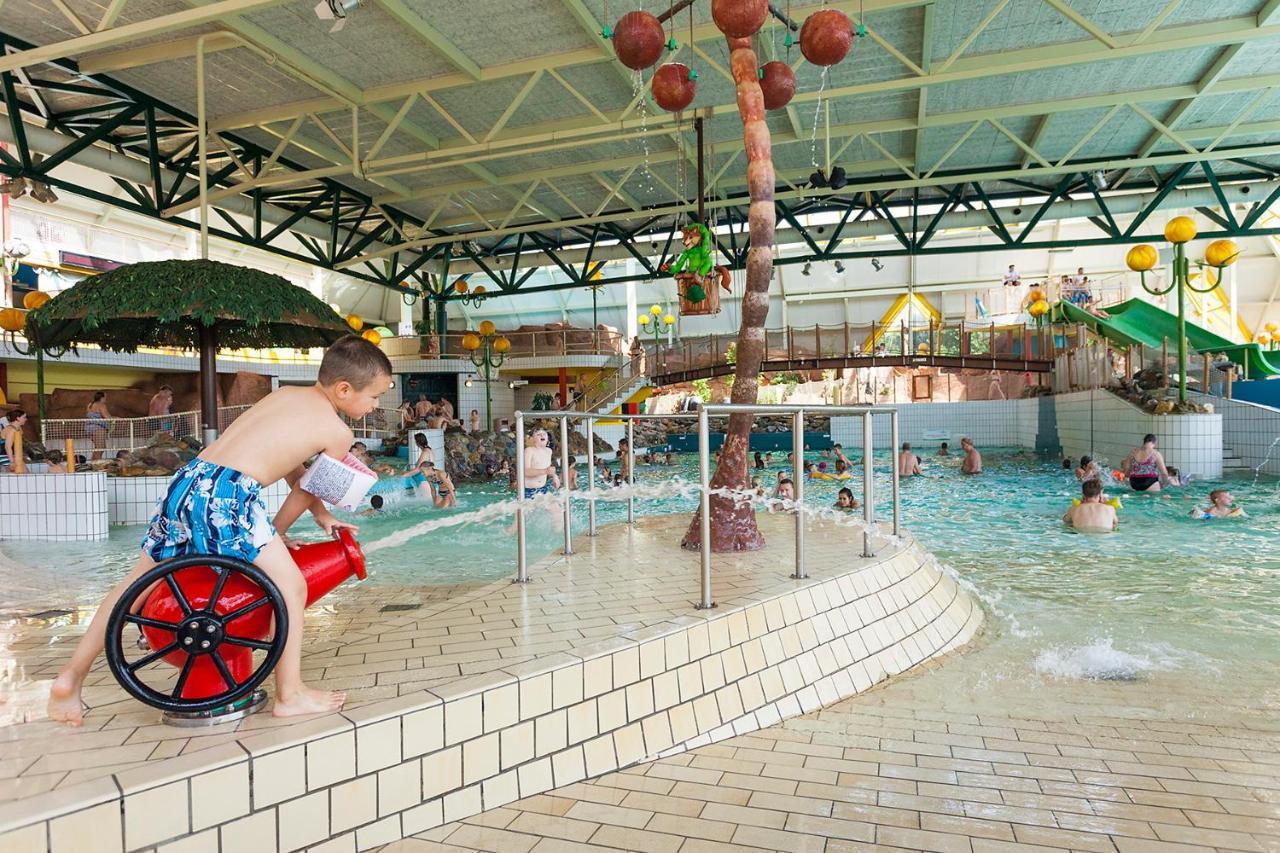 Hotel Oostappen Vakantiepark Hengelhoef Nv à Aan de Wolfsberg Extérieur photo