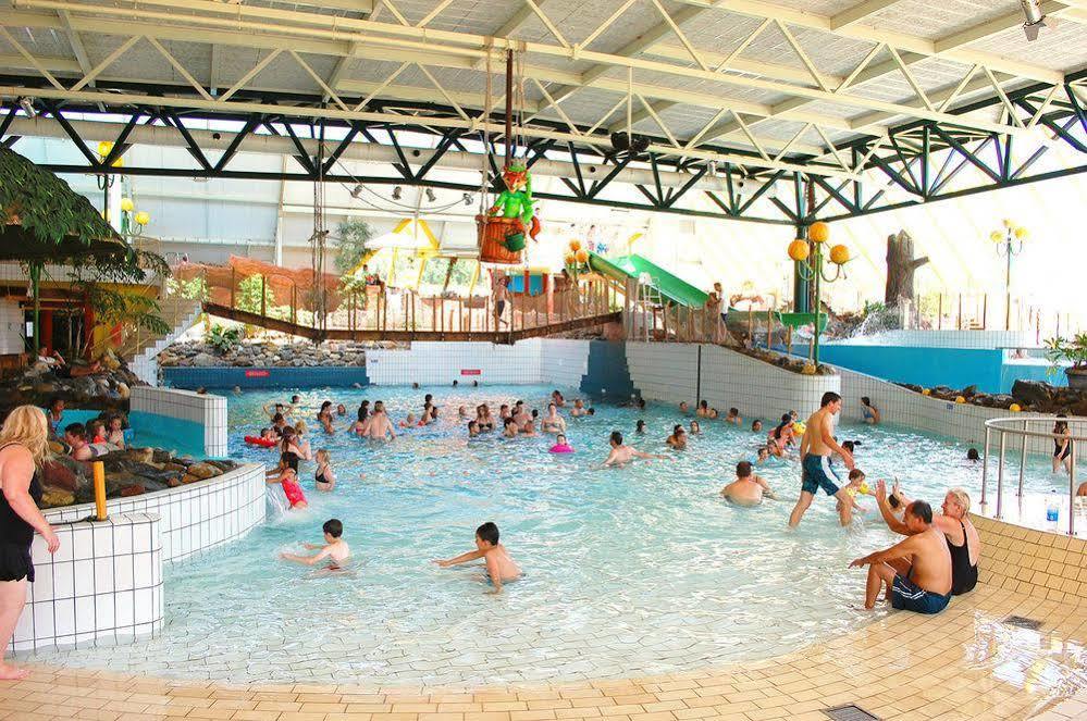 Hotel Oostappen Vakantiepark Hengelhoef Nv à Aan de Wolfsberg Extérieur photo